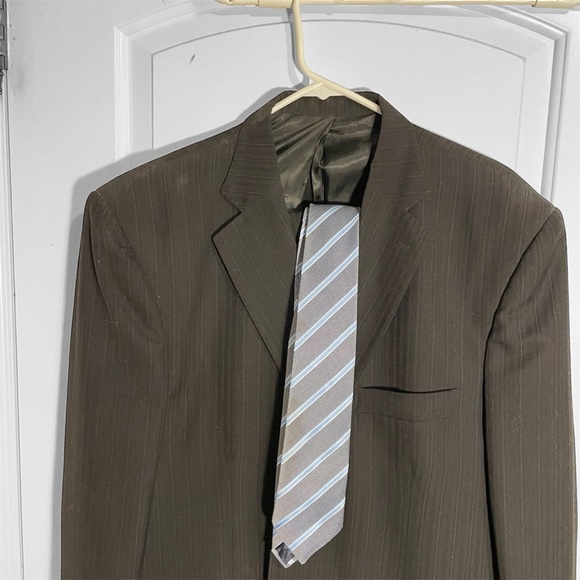 Picasso Dark blue 2 piece Suit with Notched Lapels and Pinstripes With Tie - Picture 1 of 9